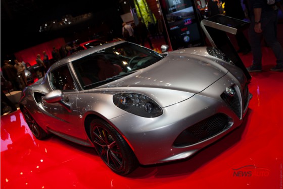 Alfa Romeo 4C mondial auto