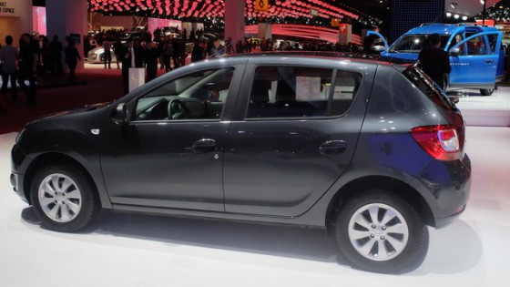 Dacia Sandero-Black-Touch
