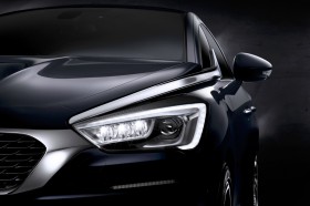 Phare xenon de la nouvelle DS 5