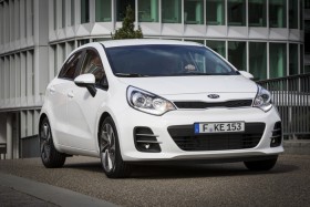 Nouvelle vue avant sur la Kia Rio restylée pour 2015