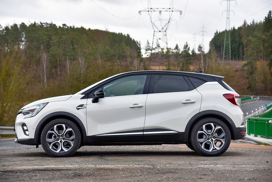 Vue de profil de la Renault Captur